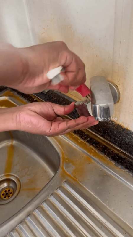 How to Clean Chrome Taps (4)