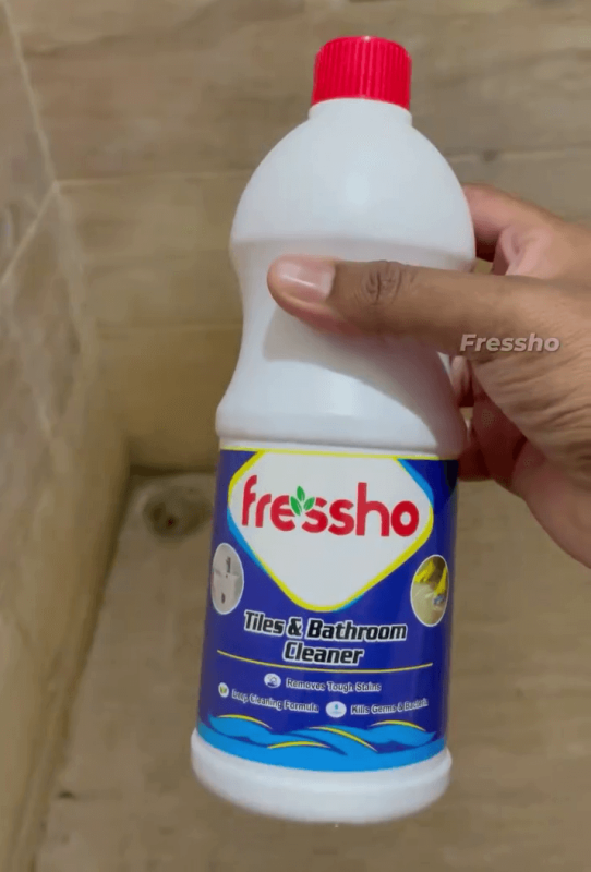 Fressho Tiles and Bathroom Cleaner