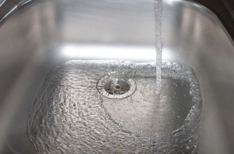 How to Clean Kitchen Stainless Steel Sink