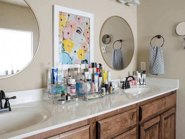 Bathroom Cleaning Checklist - Declutter and Organize